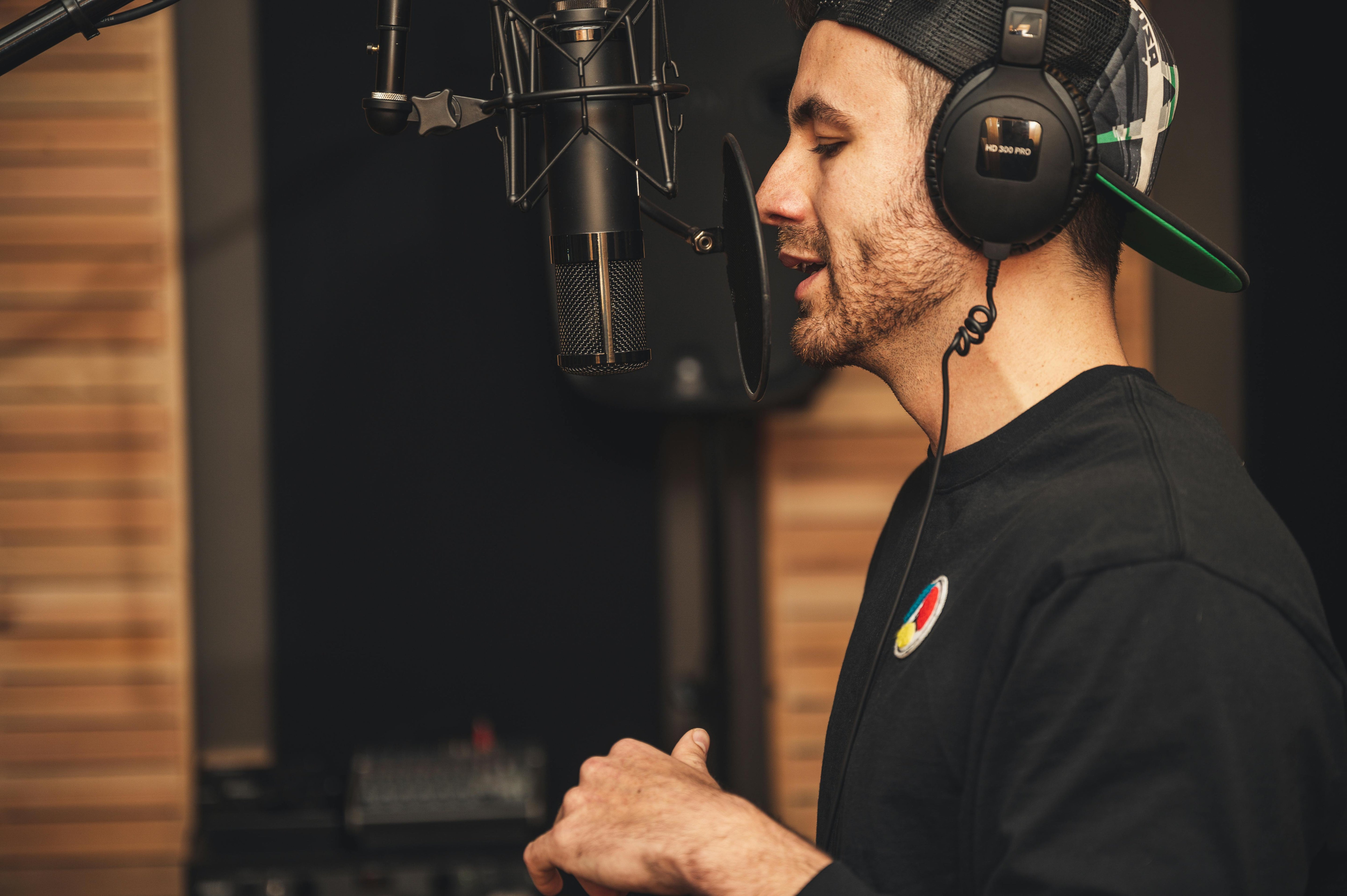 Expanding Your Vocal Range: Techniques and Exercises for Singers