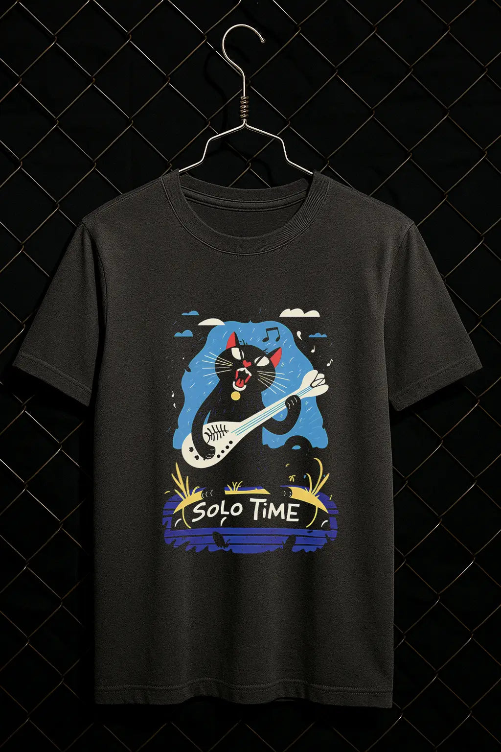 Solo Time Cat Design T-shirt