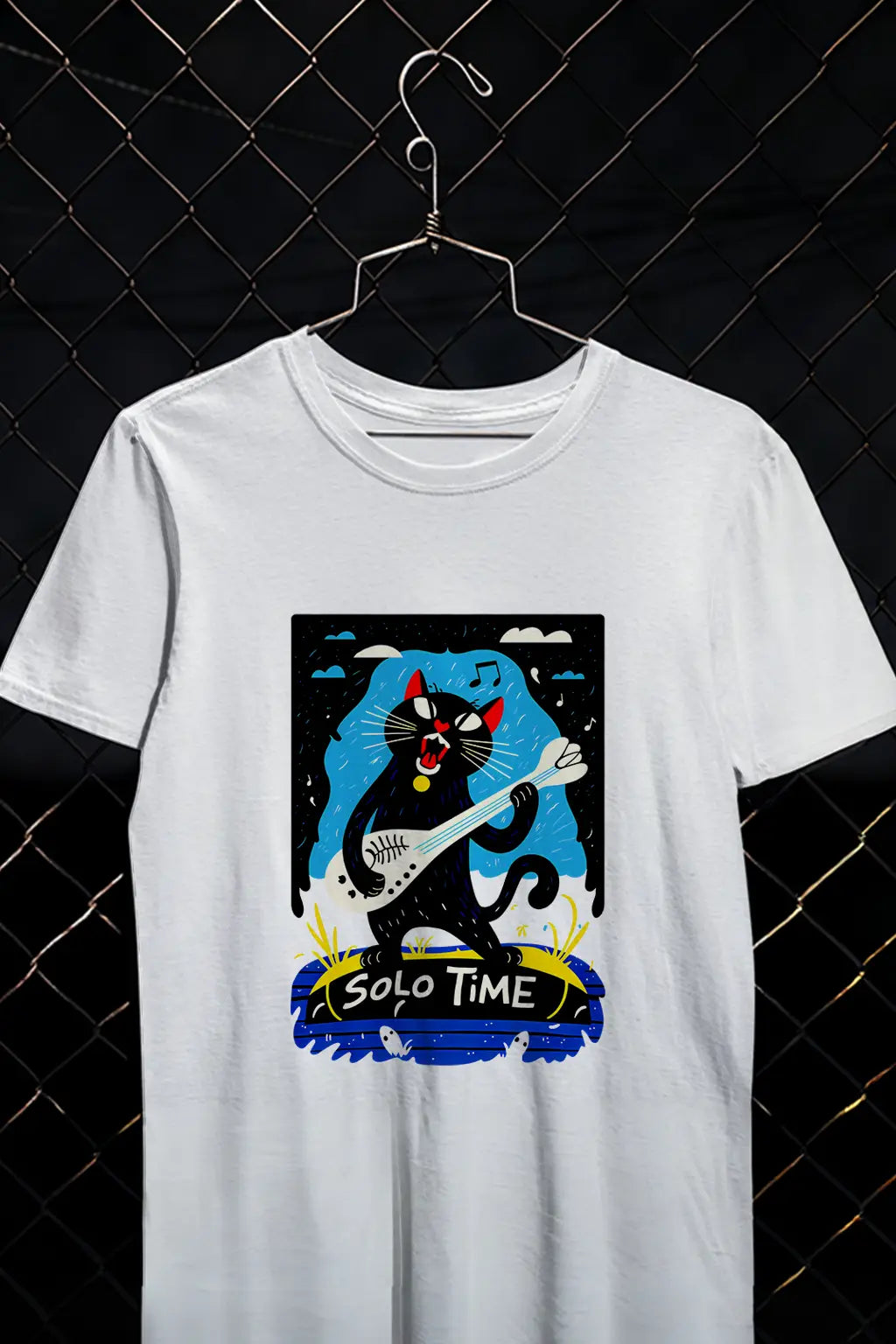 Solo Time Cat Design T-shirt